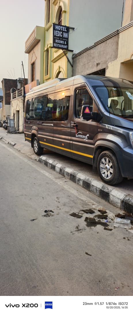 Clean room in vrindavan