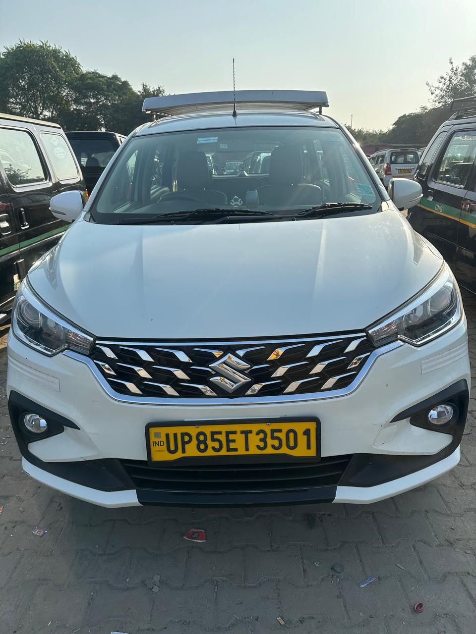 5 seater taxi in vrindavan